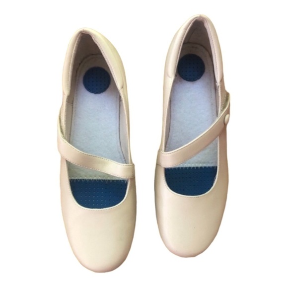 - Women’s Flat shoes Beautiful Vintage Size 9 M - Picture 5 of 7